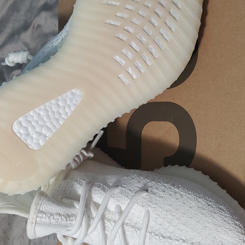 Yeeze - Picture 4 of 4